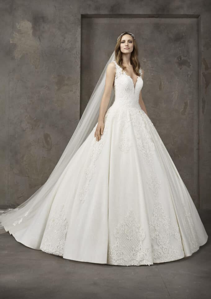 Robe de mariée Pronovias modèle Nieve